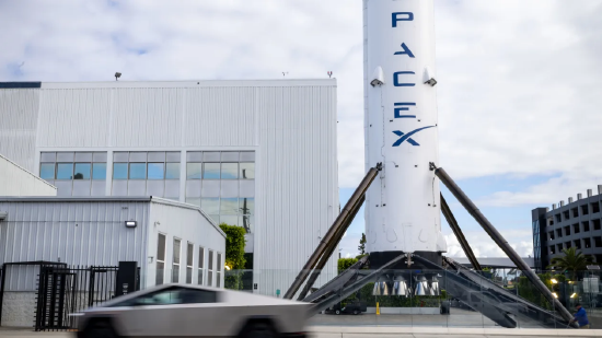SpaceX与特斯拉合并传闻再起，马斯克推动火箭公