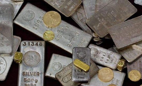 黄金白银连续两日刷新历史新高 避险需求成核心