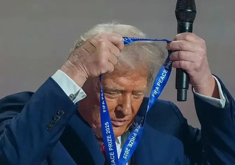 特朗普组建白宫科技顾问委员会，马斯克未在受