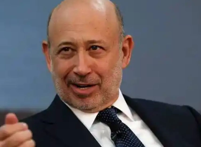 高盛前掌门人Blankfein警告 私募市场暗藏“着火”